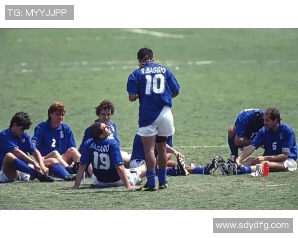 《足球传奇巴乔:从神奇脚法到世界杯梦碎的英雄之路》 《足球传奇巴乔:从神奇脚法到世界杯梦碎的英雄之路》