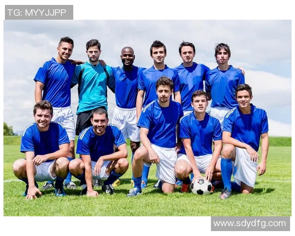 从足球球星脚下频率看速度与技术结合如何影响比赛走势与团队效率 从足球球星脚下频率看速度与技术结合如何影响比赛走势与团队效率