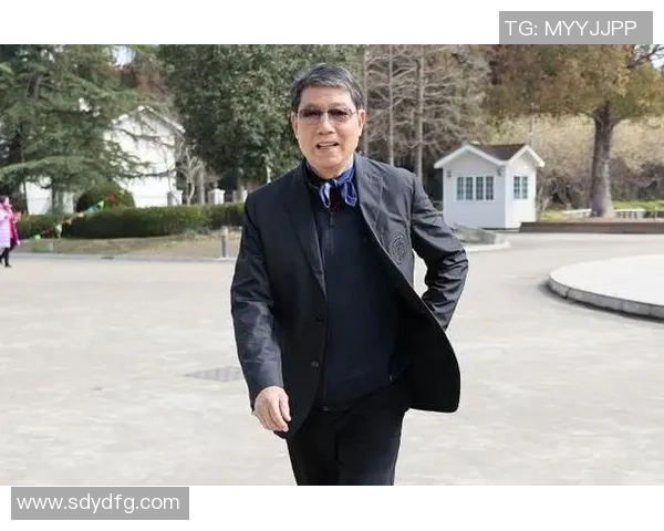 徐根宝：从球员到教练，他如何塑造中国足球未来的希望与传奇